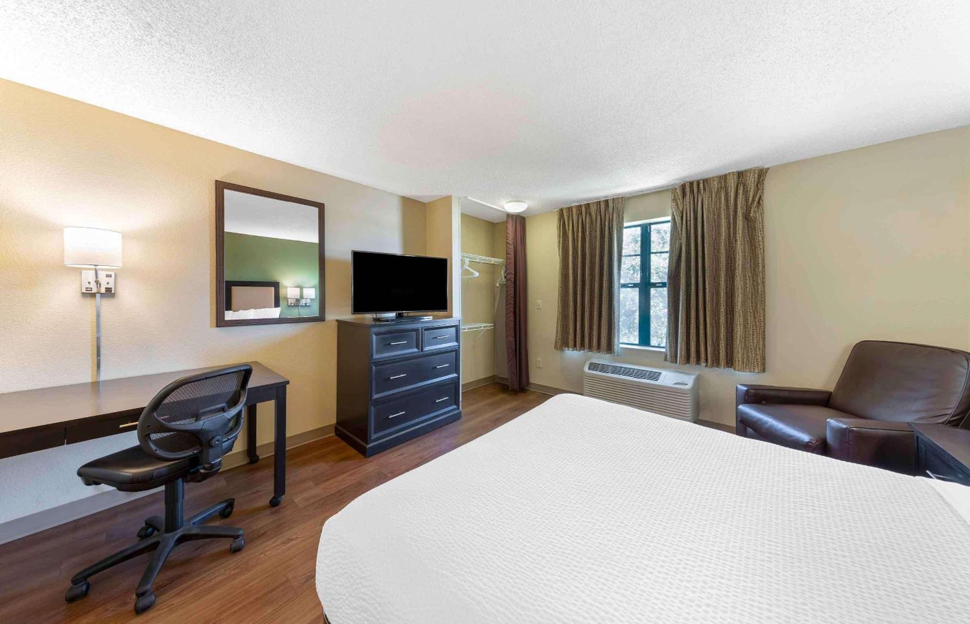 Extended Stay America Suites - Houston - Galleria - Uptown Екстер'єр фото