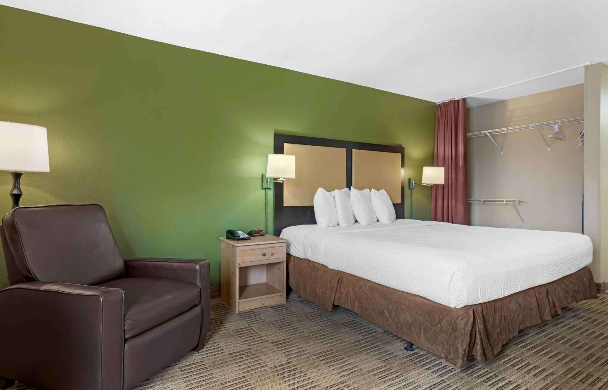 Extended Stay America Suites - Houston - Galleria - Uptown Екстер'єр фото