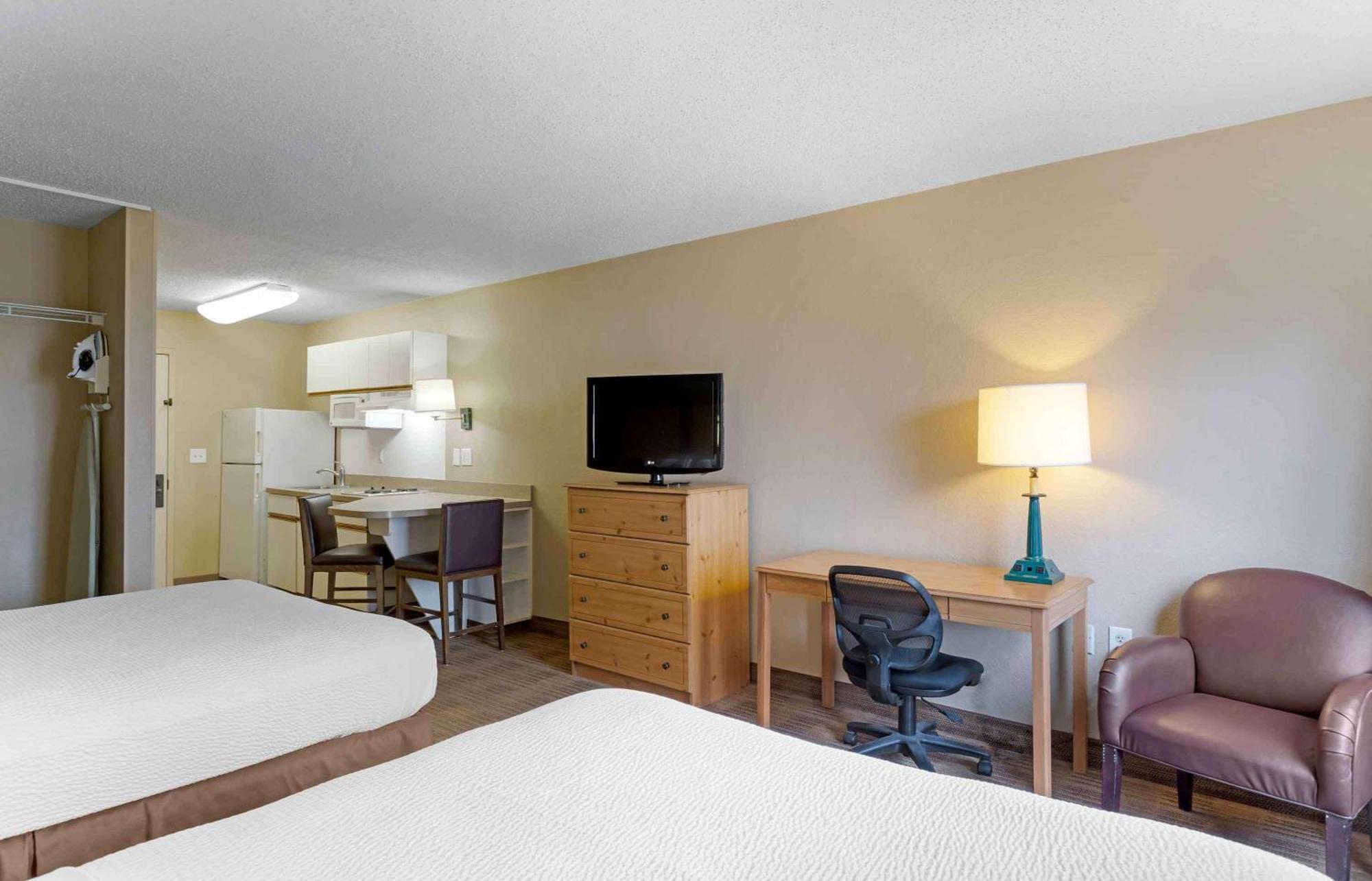 Extended Stay America Suites - Houston - Galleria - Uptown Екстер'єр фото