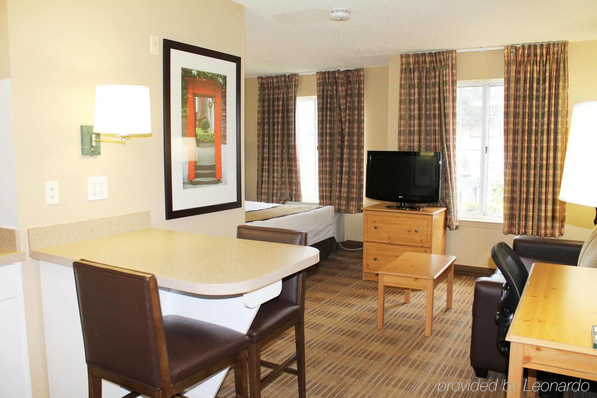 Extended Stay America Suites - Houston - Galleria - Uptown Екстер'єр фото